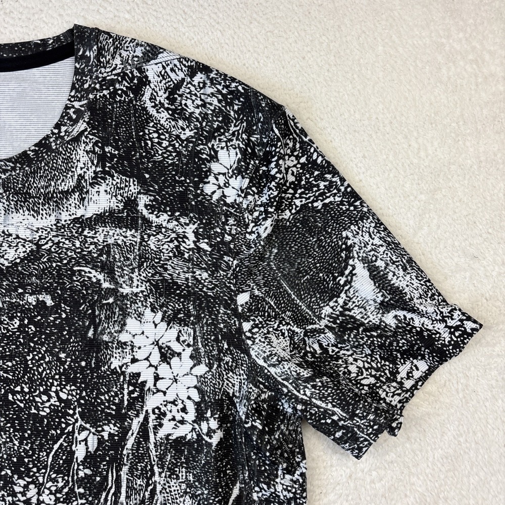 LULULEMON Mens Athletic Running T-Shirt Large Floral Short Sleeve Reflective Tee - Picture 12 of 15